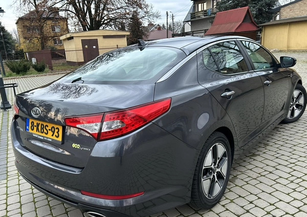 Kia Optima cena 42700 przebieg: 218000, rok produkcji 2013 z Miłomłyn małe 596